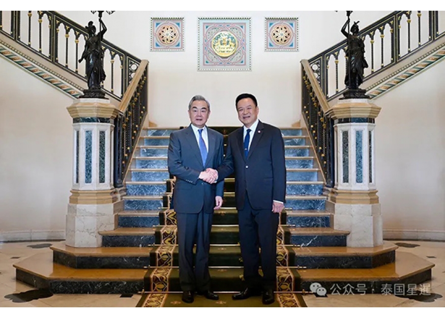 2026–04-24 泰国总理阿努廷会见中国外长王毅 中泰会谈从互相称赞开始